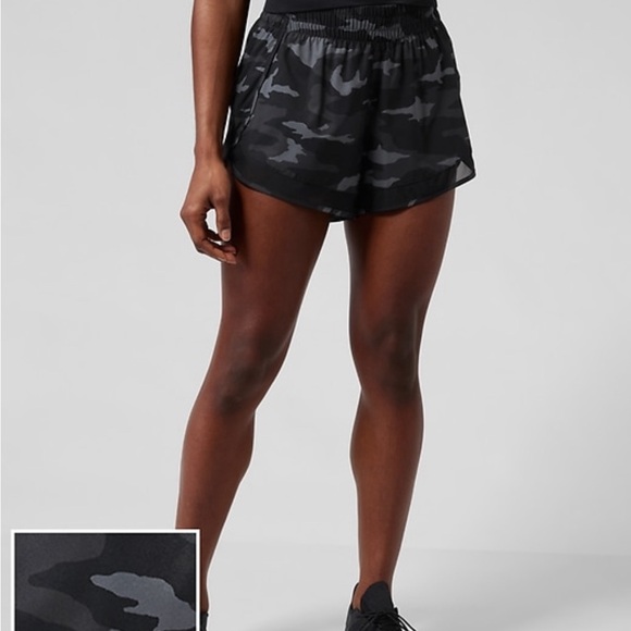 New with Tags | Athleta | Mesh Racer Run Mid Rise 4 Short - Picture 8 of 8